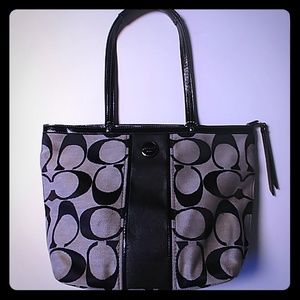 Coach purse. Beautiful bag!